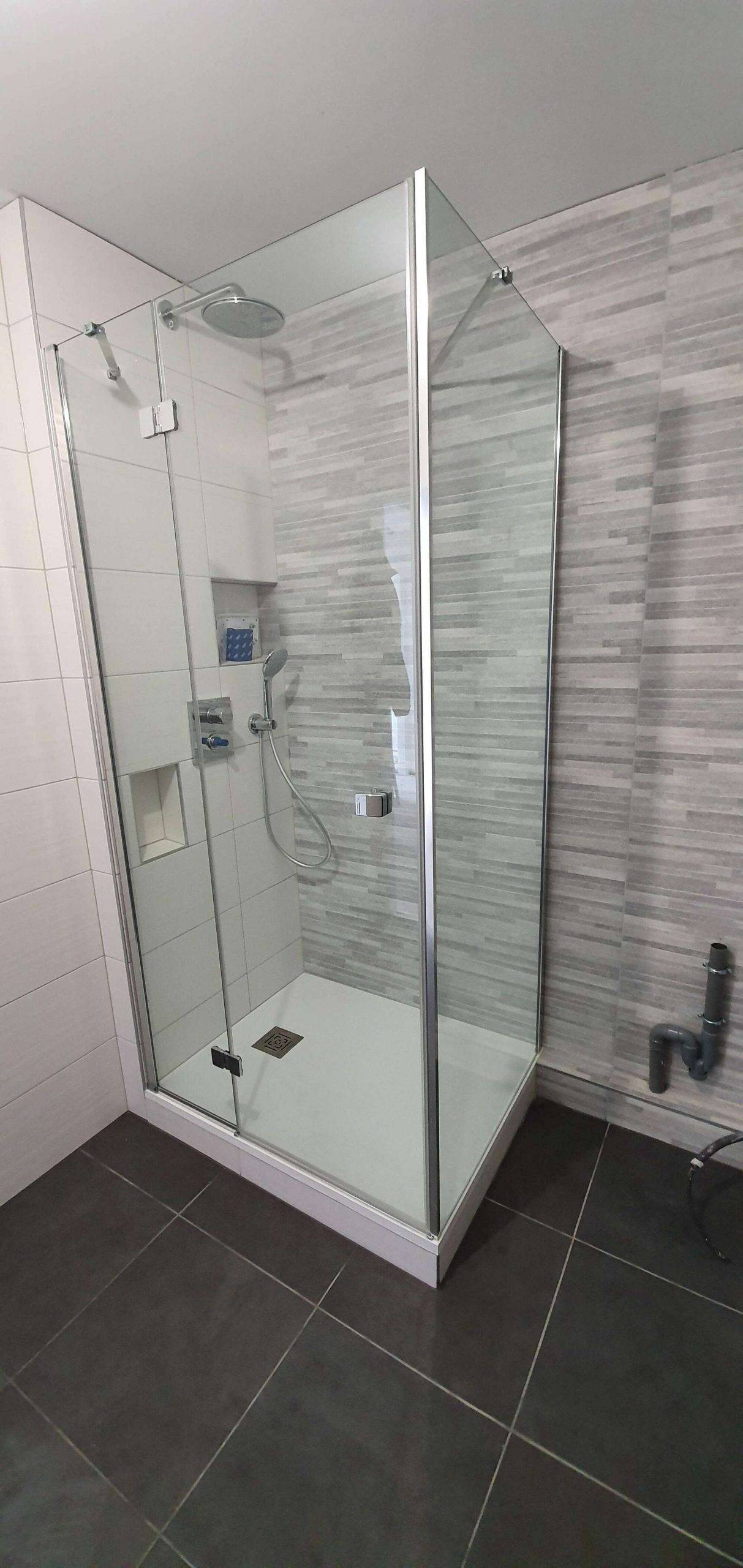 SANITAIRE06 | Abou Plombier Quel type de receveur de douche choisir pour une salle de bain moderne ? Schiltigheim 0